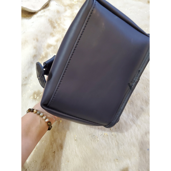 backpack - Picture 3 of 6